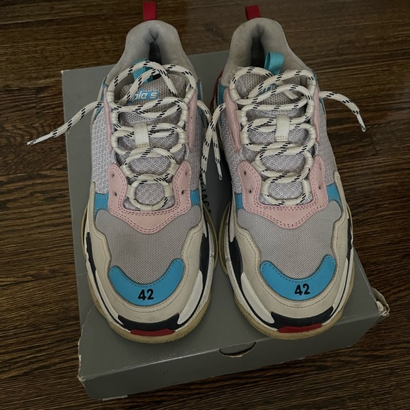 BALENCIAGA BEST OFFER !!!! NO LOWBALLS 👎🏽 - Picture 2 of 5